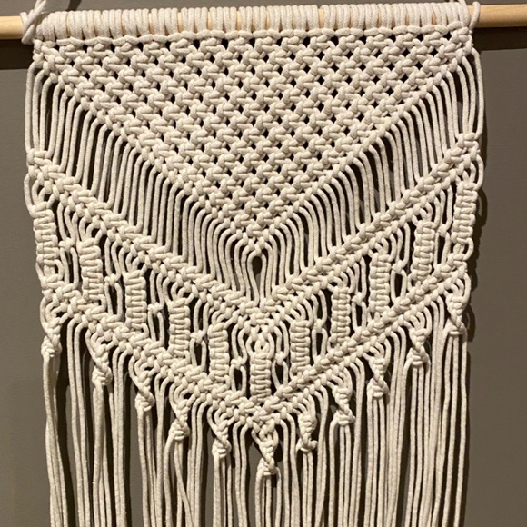 Macrame wall hanging - Picture 3 of 4